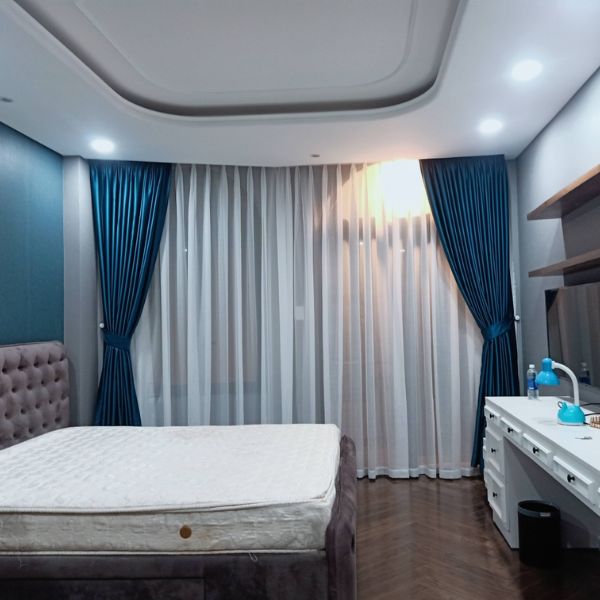 Thi công lắp đặt rèm cửa công trình nhà phố